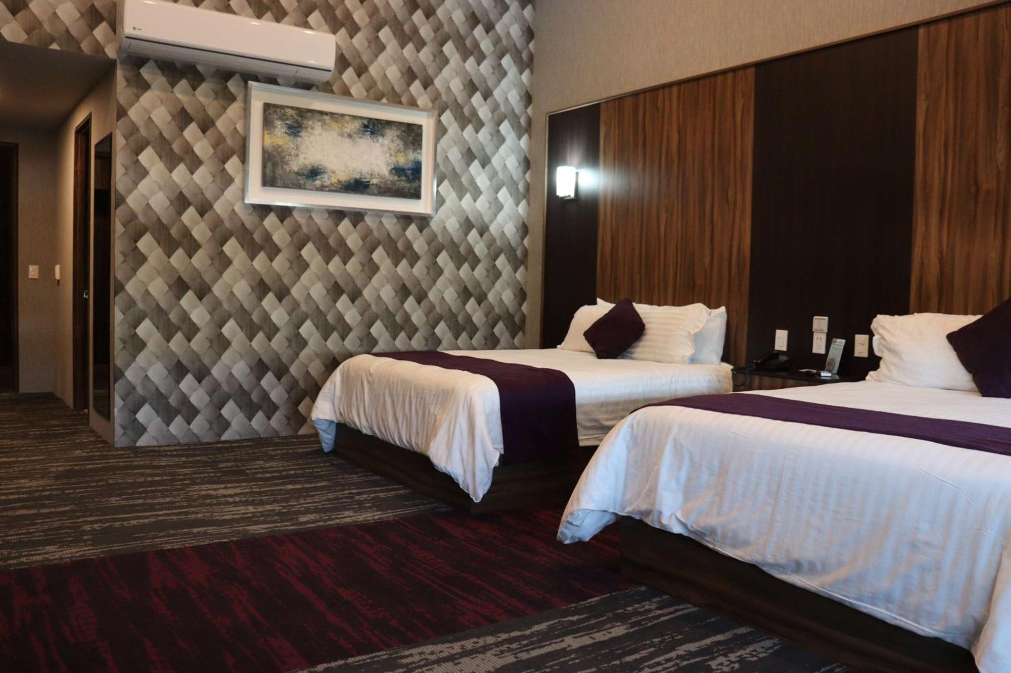 Wyndham Garden Aguascalientes Hotel & Casino Екстериор снимка